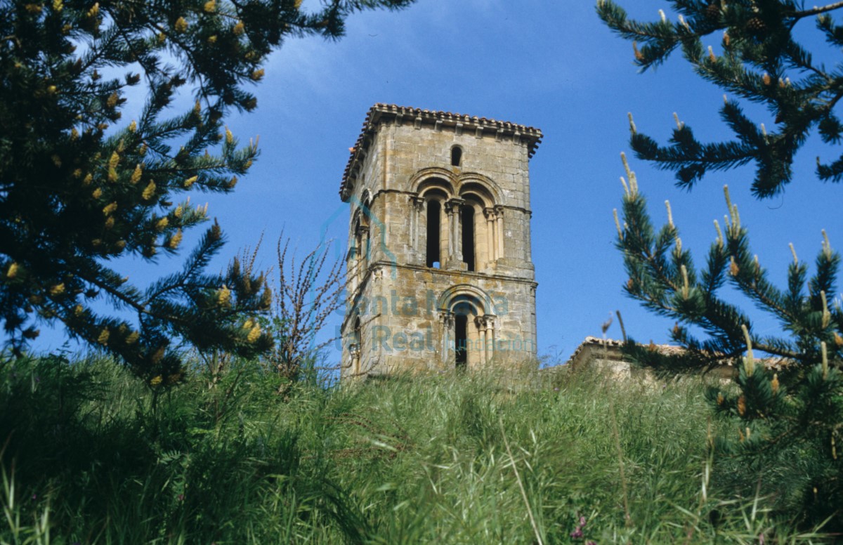Ermita de Santa Cecilia. Torre-campanario.