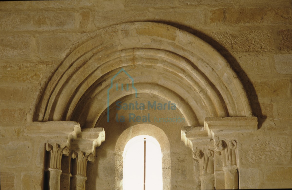 Ventana. Interior.