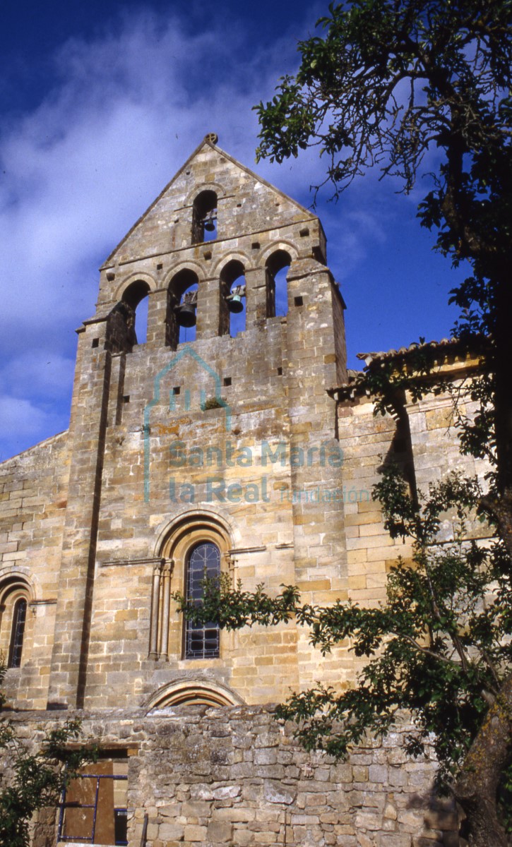 Espadaña de la iglesia del monasterio