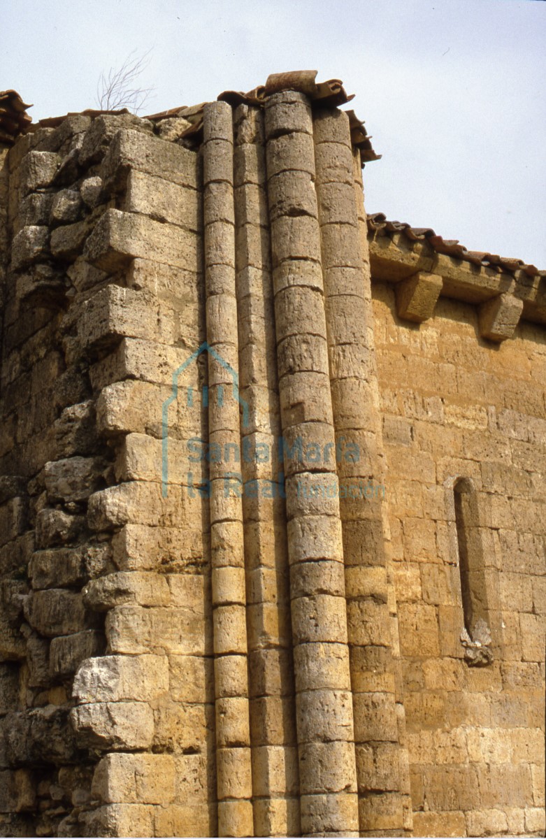 Abside. Columnas