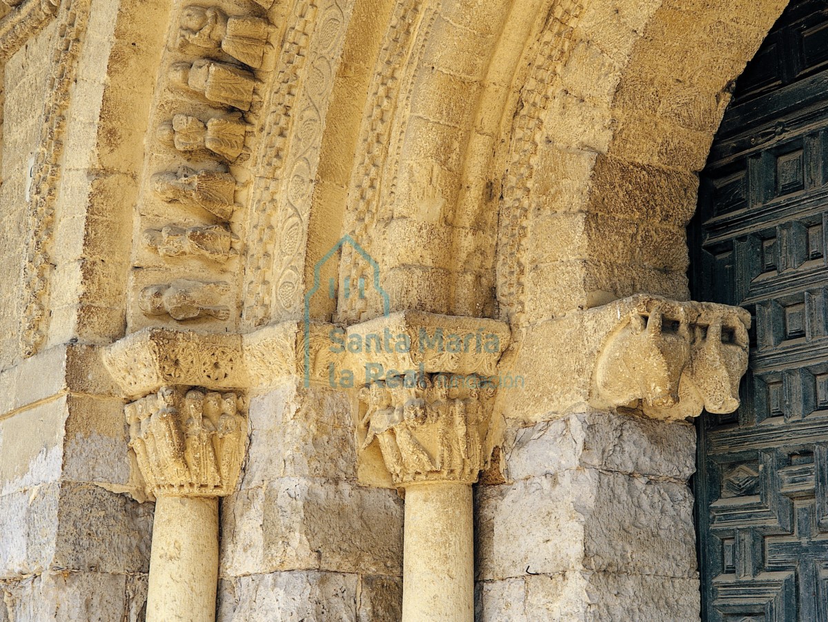 Detalle de la portada meridional