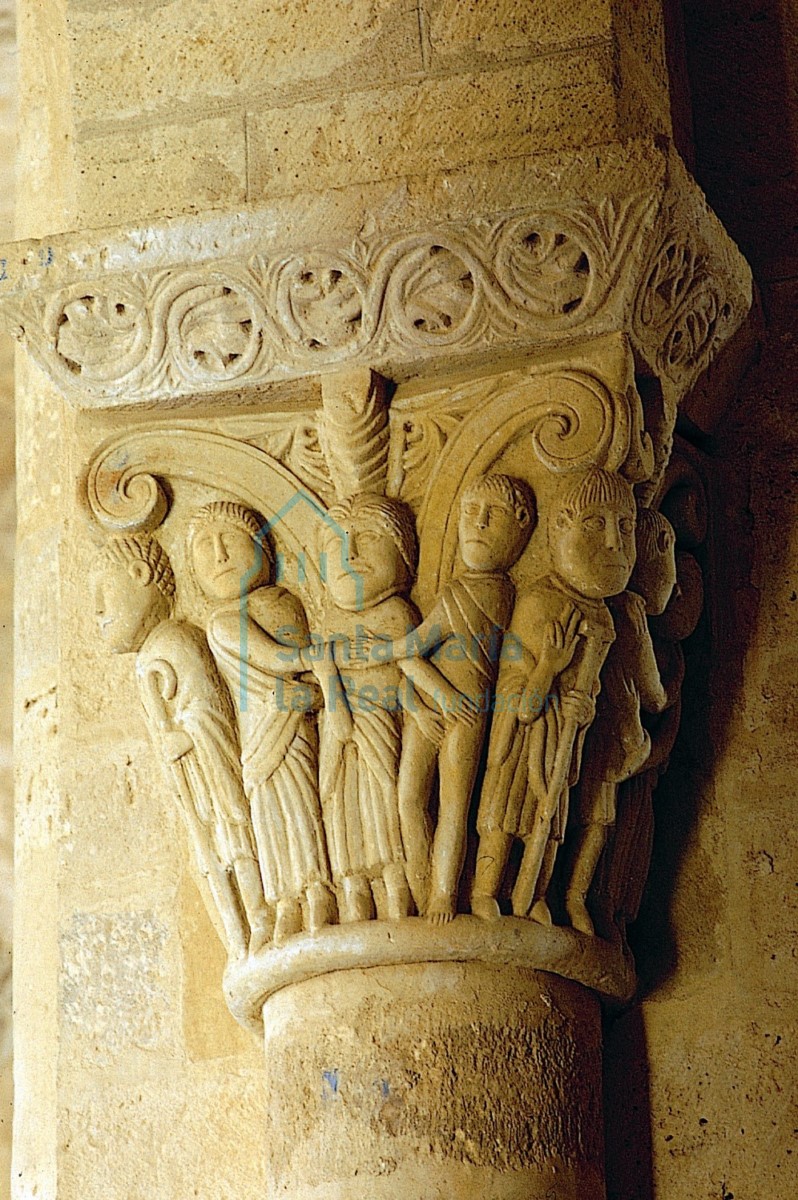 Capitel del interior