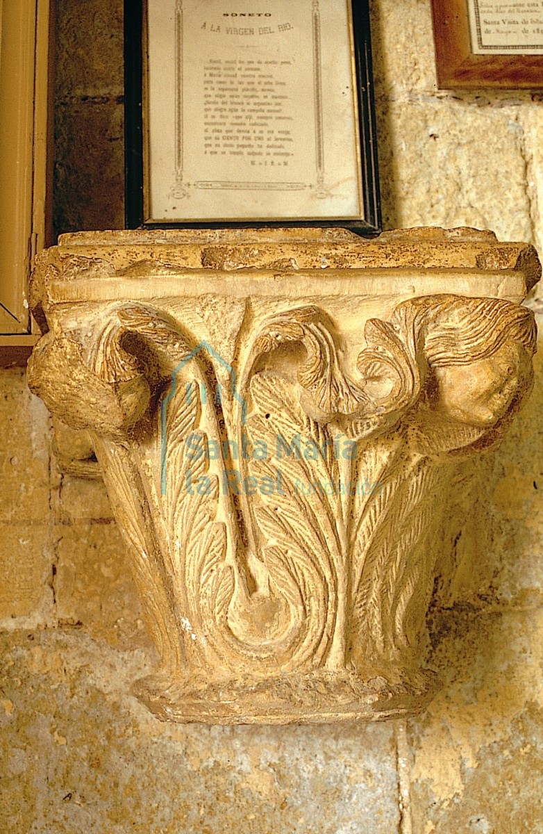 Capitel gótico del interior