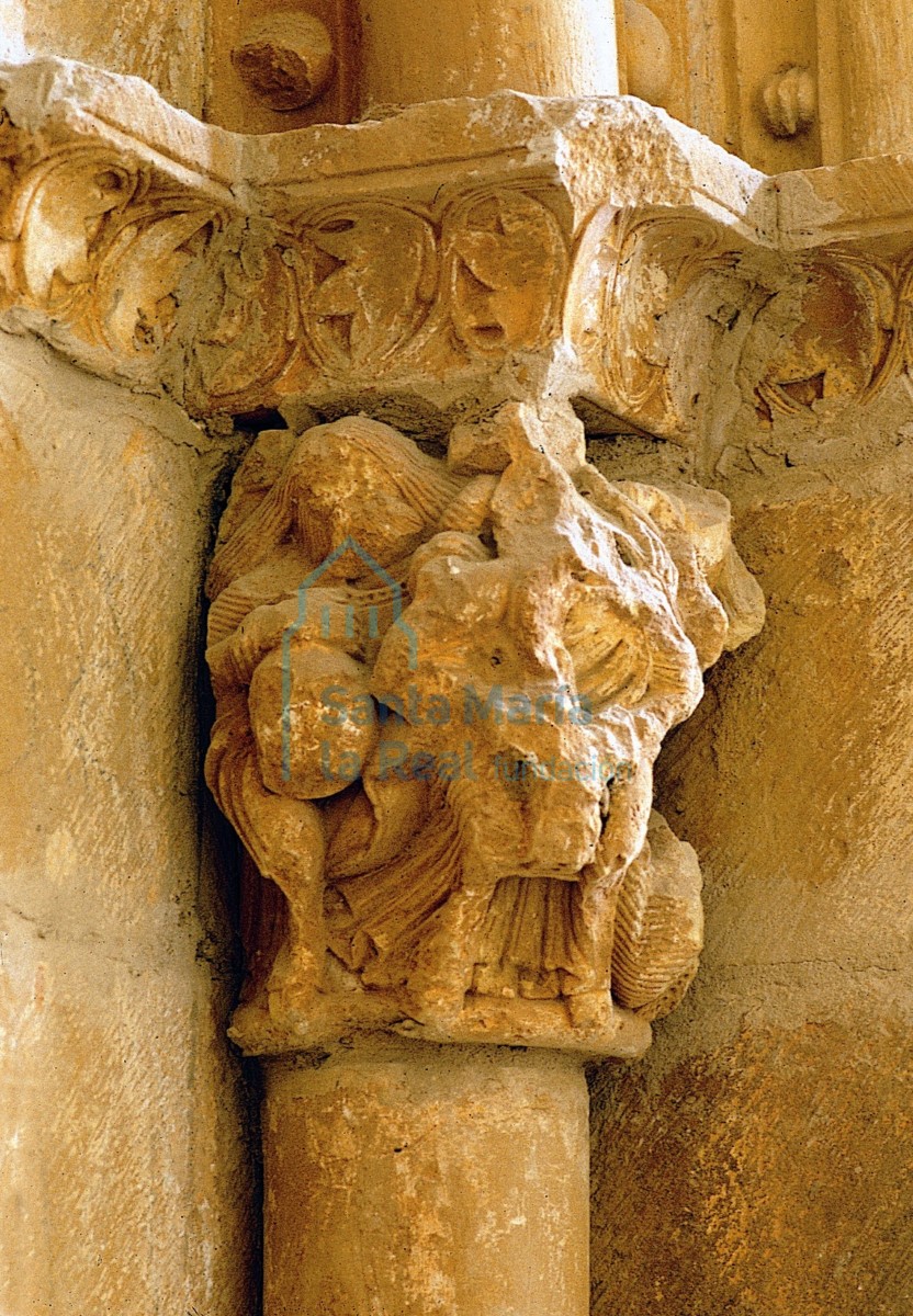 Capitel de la portada