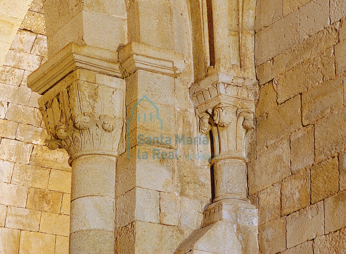 Capiteles del interior
