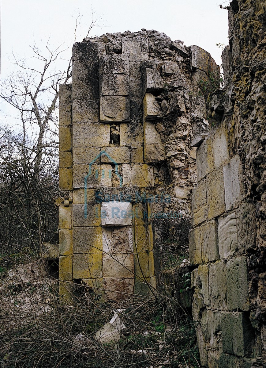 Restos del muro de la iglesia