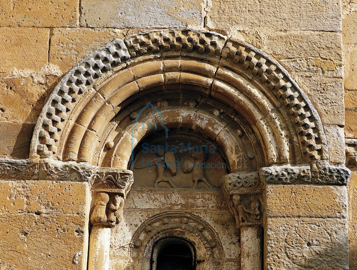 Detalle de la ventana absidal