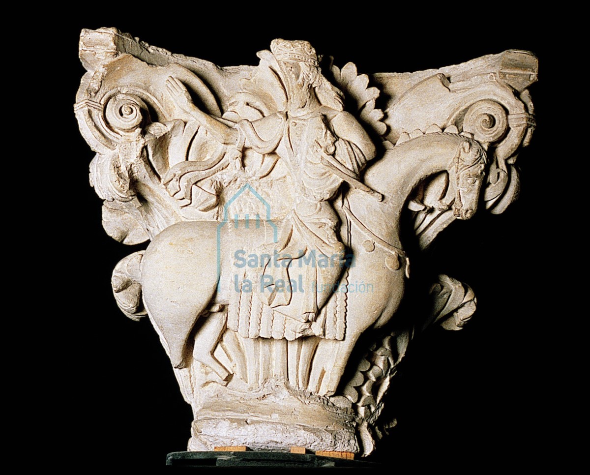 Capitel procedente de Santa María de Aguilar (original en el Museo Arqueológico Nacional)
