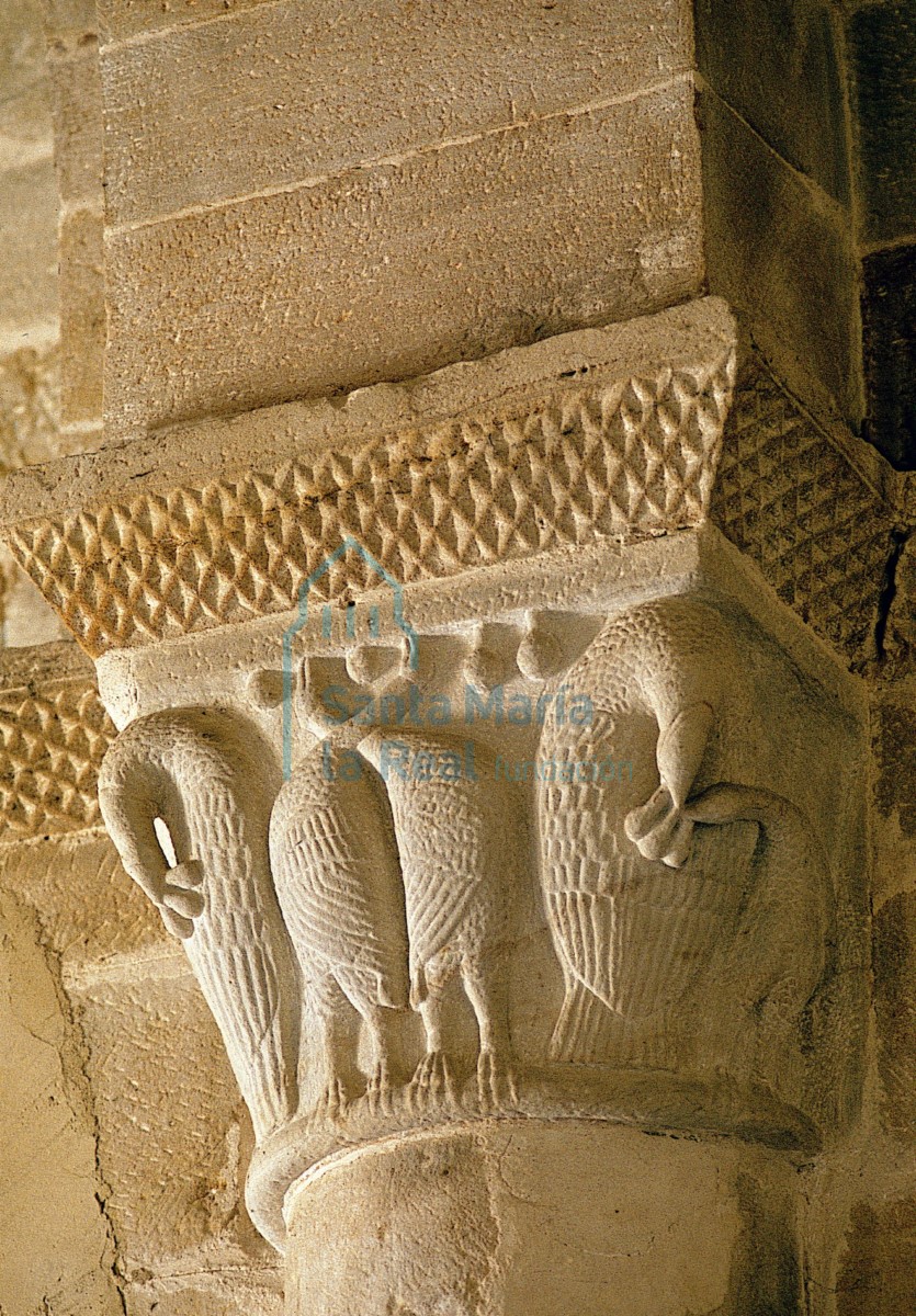 Capitel del arco triunfal lado de la epístola