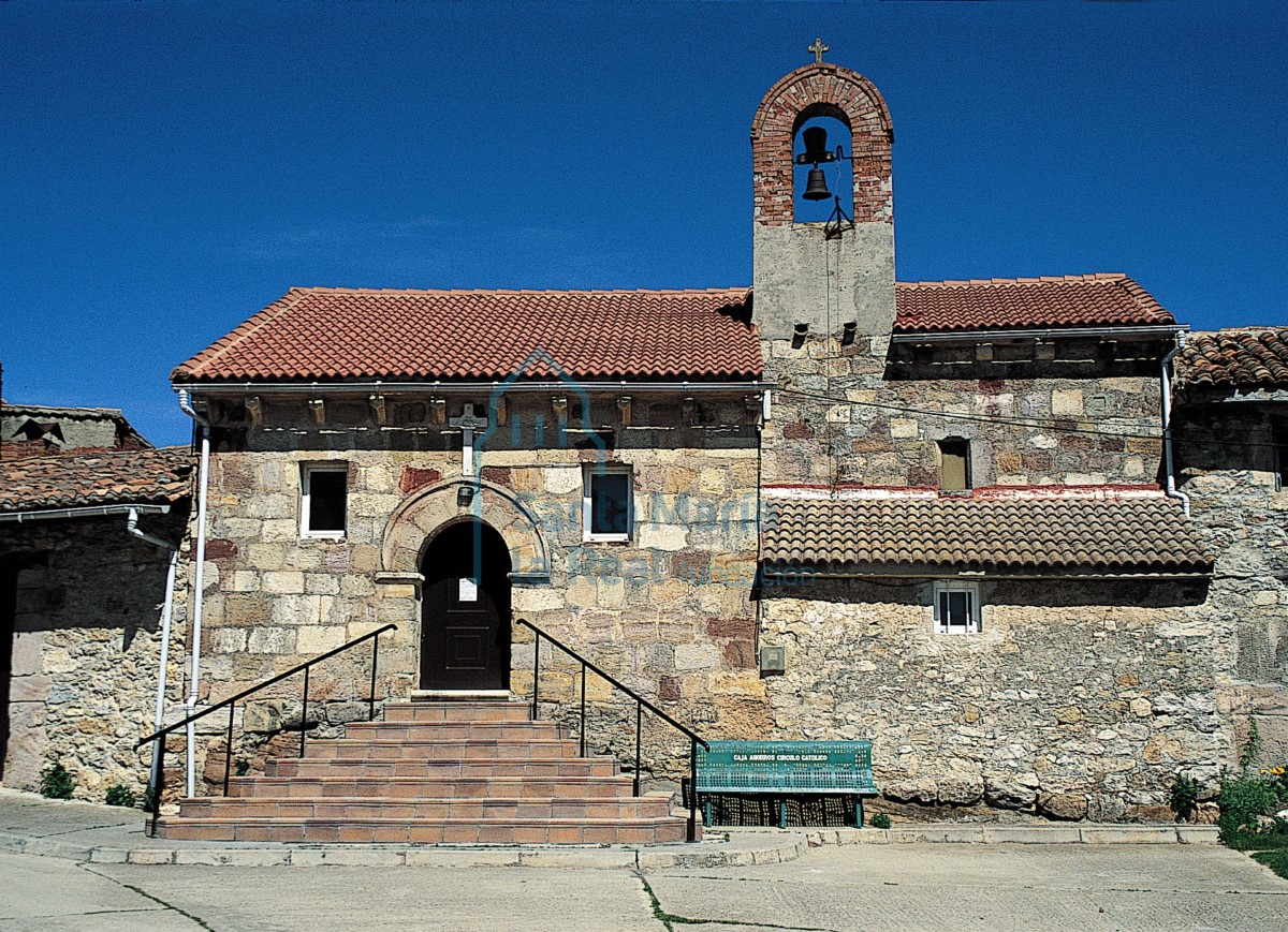 Exterior de la ermita de Santa María