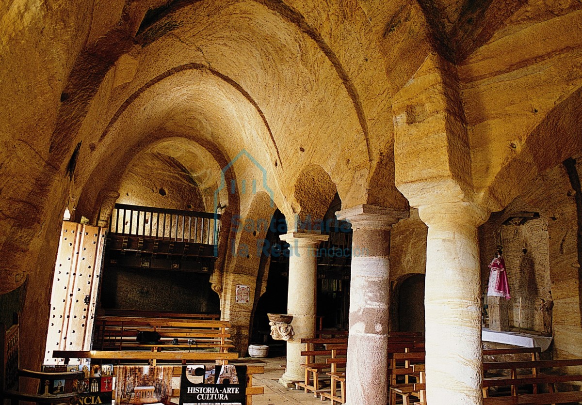 Interior de la nave occidental