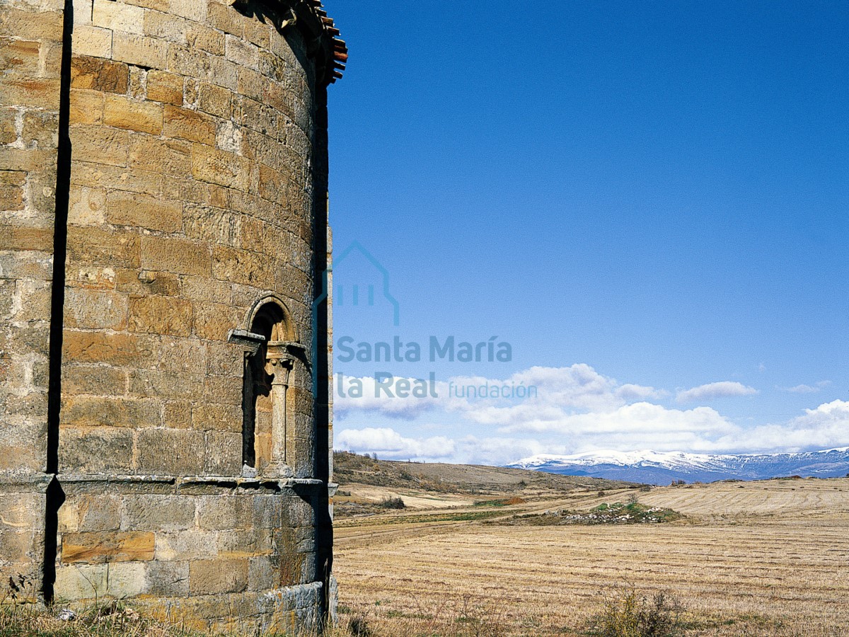 Detalle del ábside y panorámica