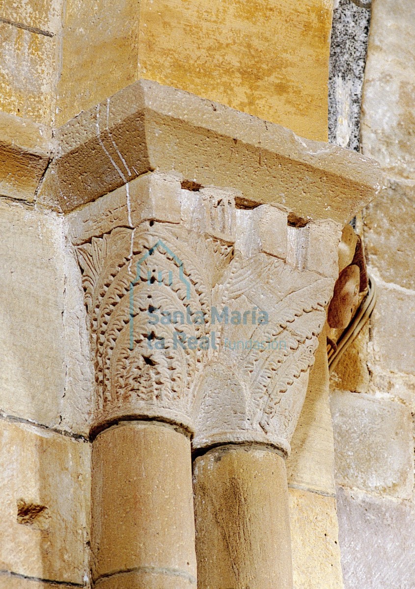 Capitel del arco triunfal