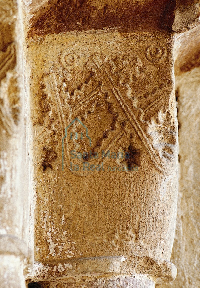 Capitel de la portada