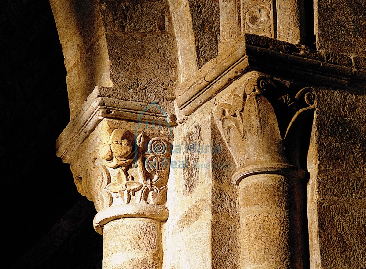 Capiteles del interior