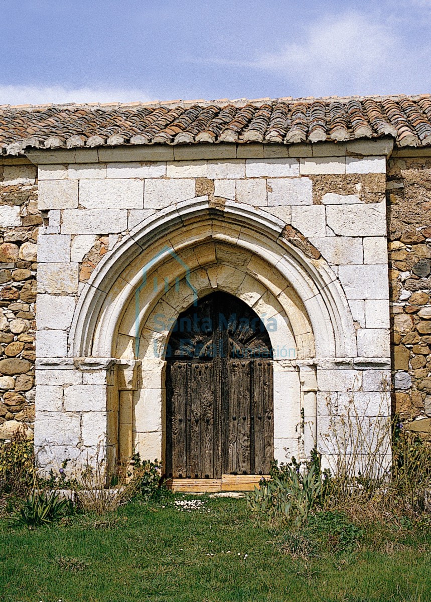 Portada de la ermita