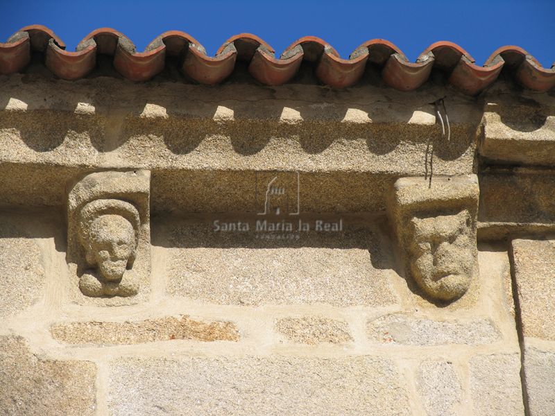 Detalle del alero de la Capilla de San Roque