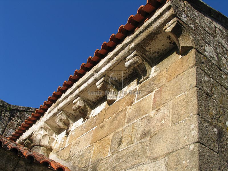 Canecillos del muro meridional del ábside