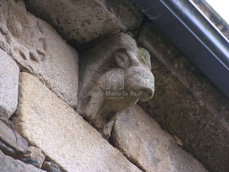 Canecillo del muro norte