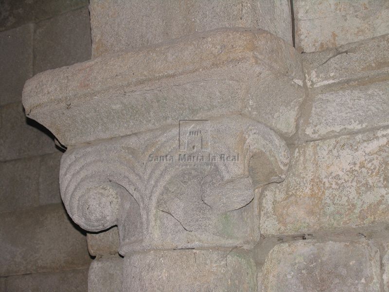 Capitel del arco triunfal