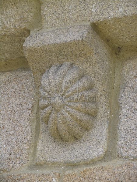 Canecillo de la cornisa meridional del ábside