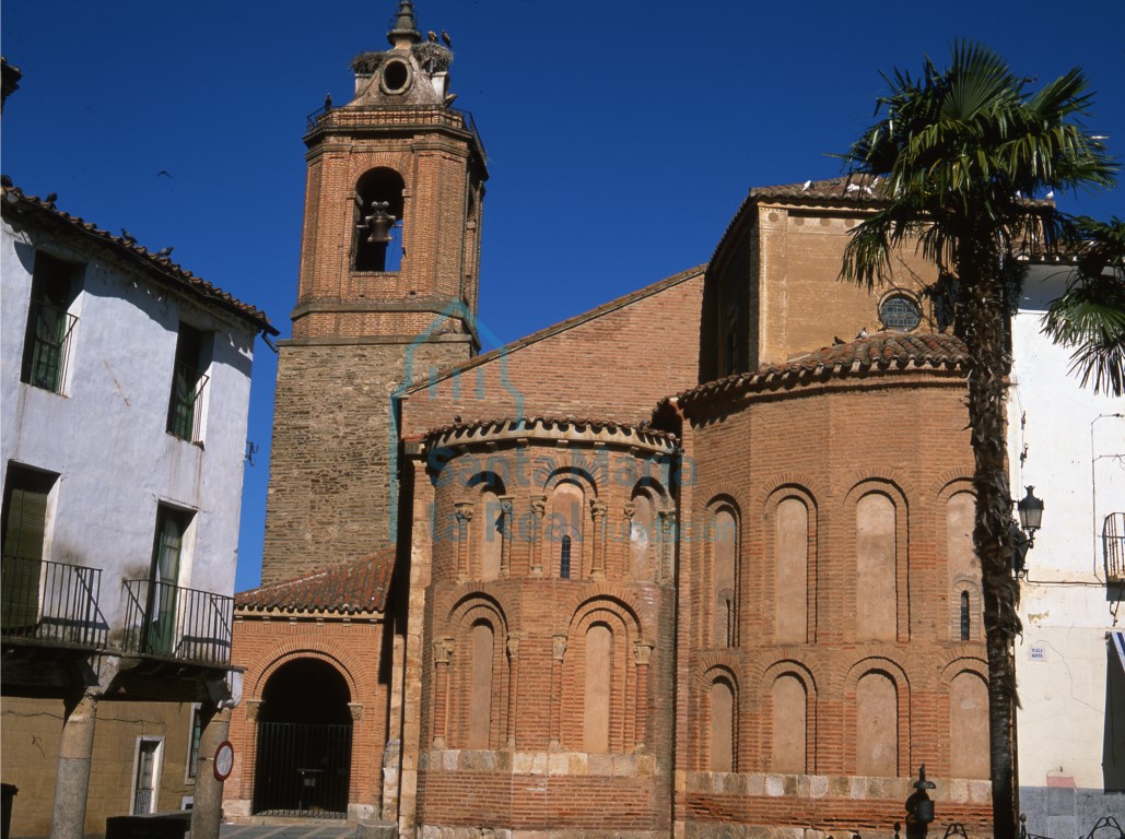 Iglesia de San Juan. Vista desde la plaza