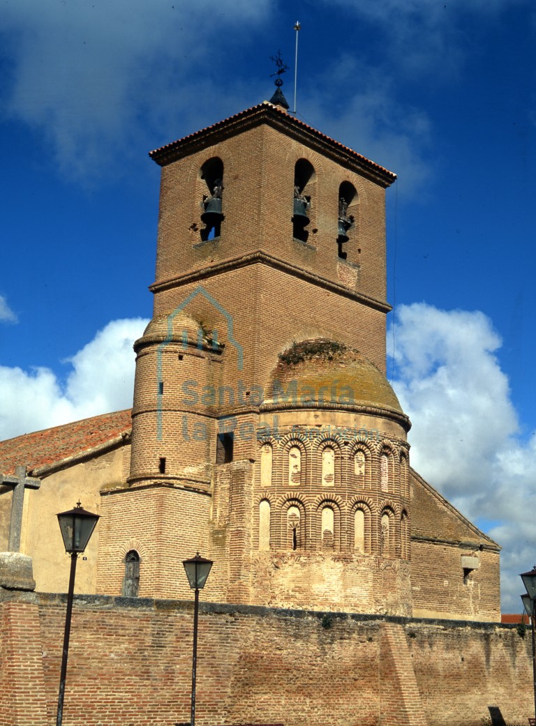 Cabecera y torre