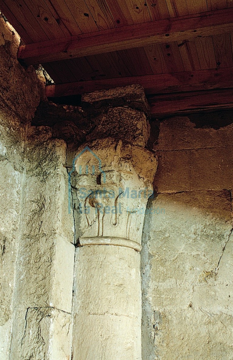 Capitel del interior