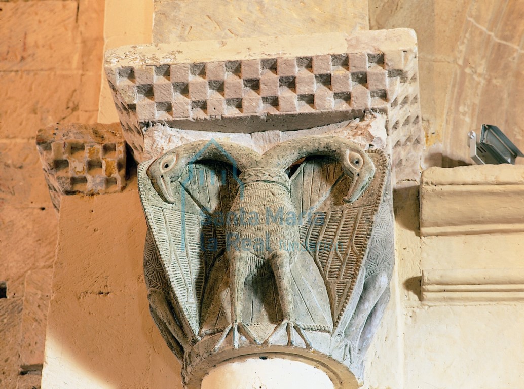 Capitel del arco triunfal