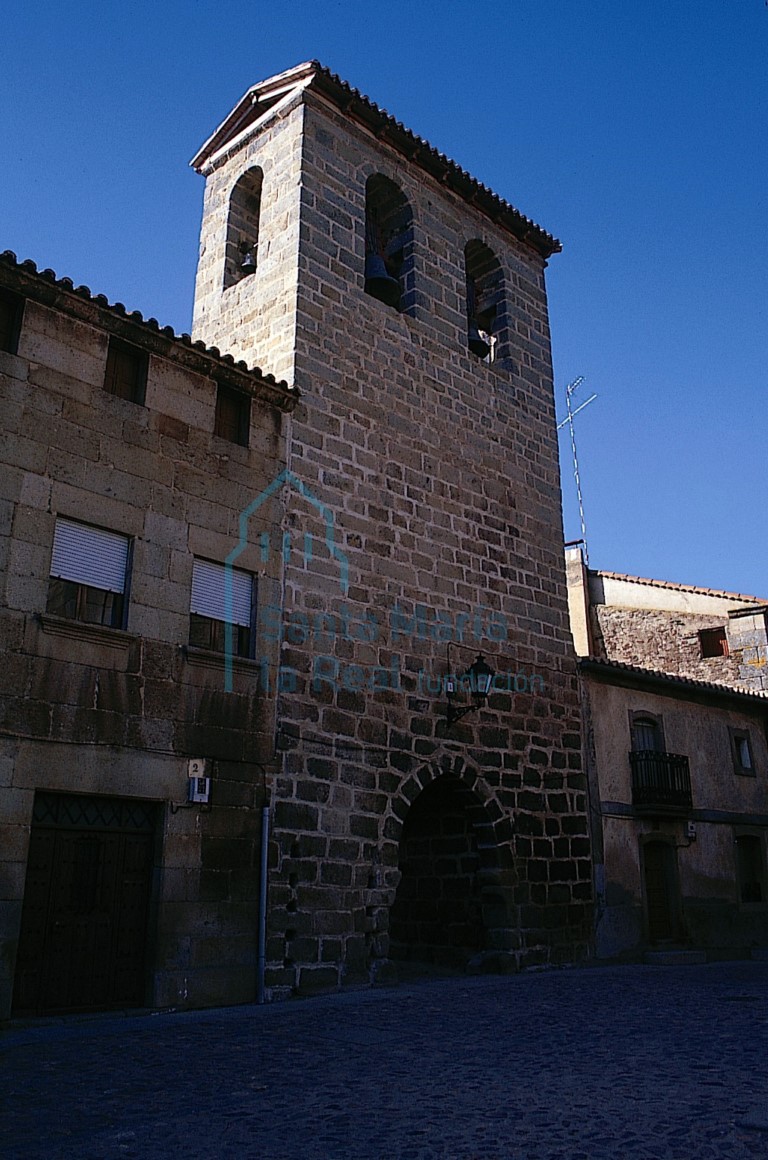 Puerta de las Campanas