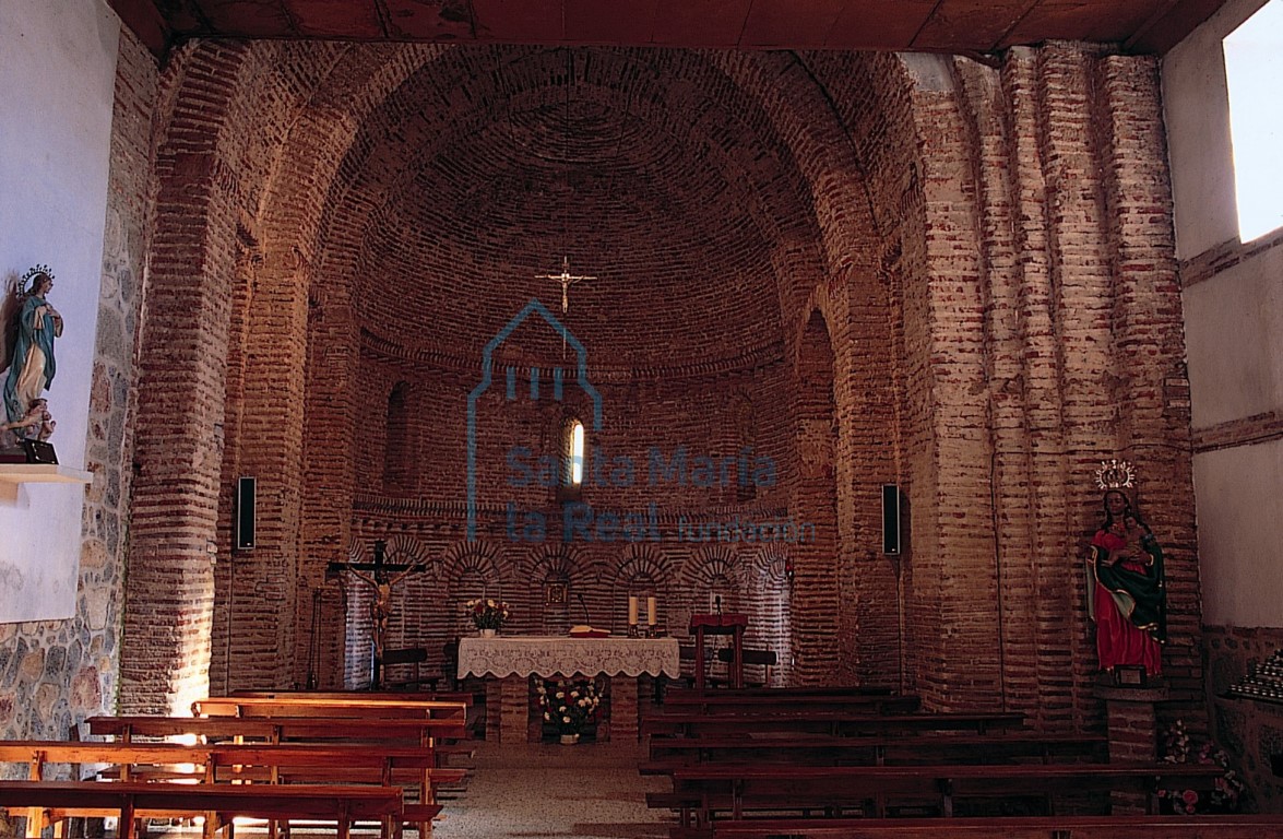 Interior de la cabecera