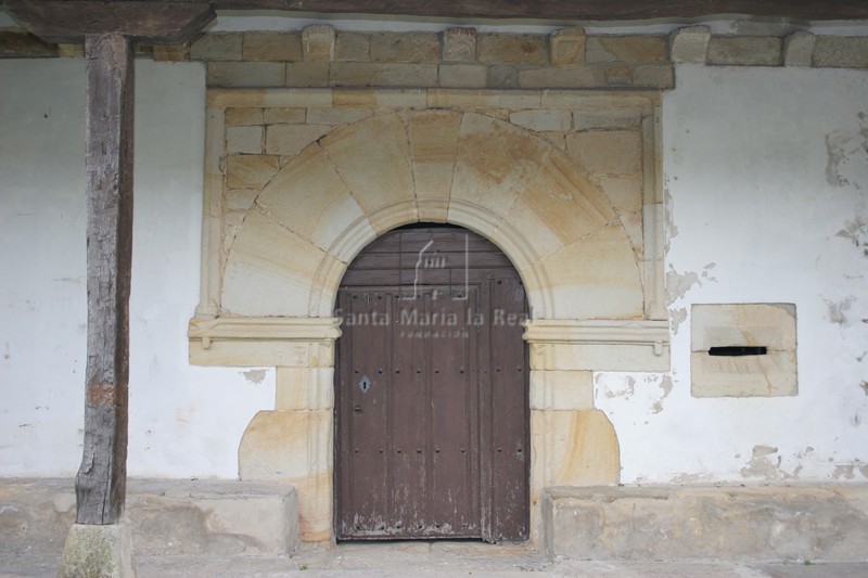Portada de la ermita de San Julián
