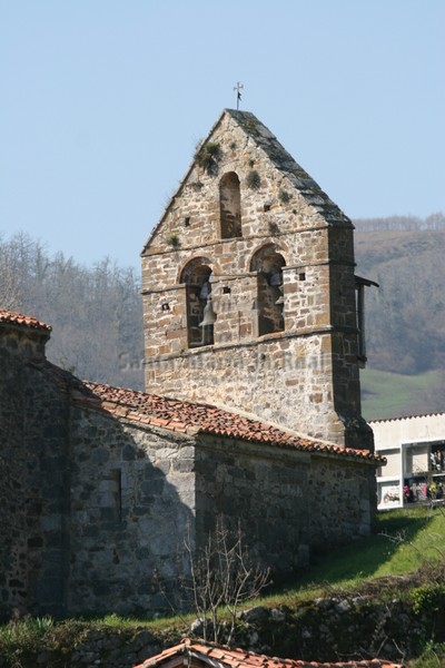 Espadaña de la iglesia de Santiago