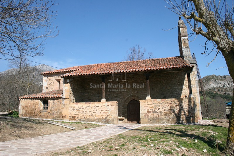 Vista general de la iglesia de Nuestra Señora de la Batalla Naval