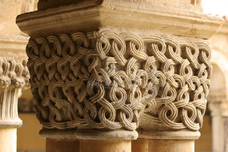 Capitel del claustro