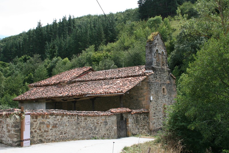 Vista general de la iglesia de Nuestra Señora de la Piedad