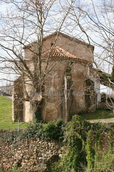 Ábside y nave desde el este