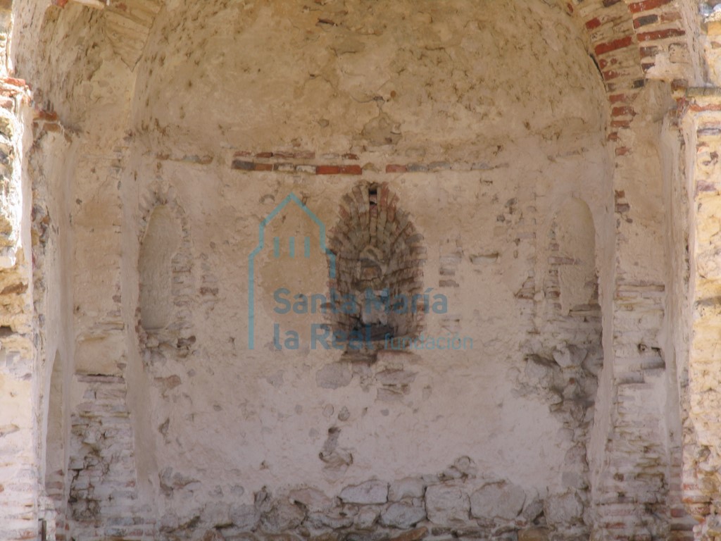 Detalle del interior de la cabecera