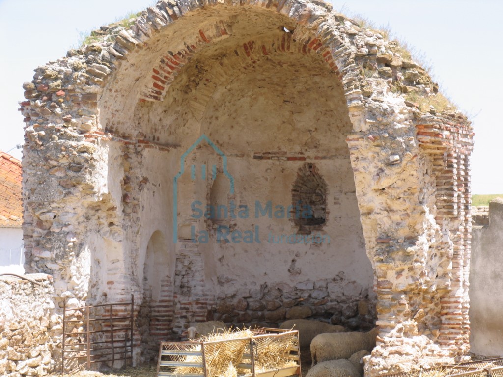 Interior de la cabecera