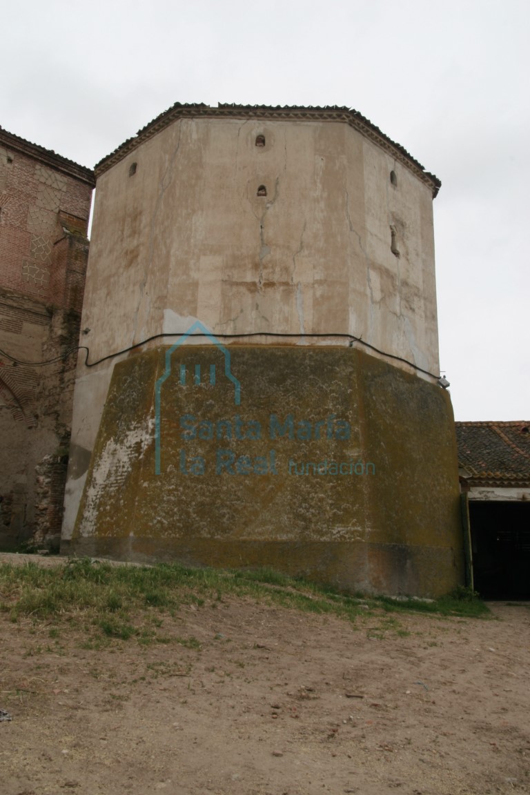 Exterior, desde el norte