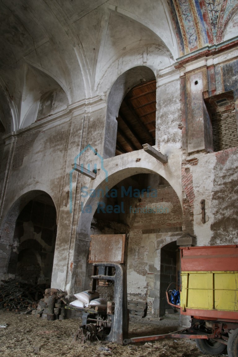 Interior de la nave