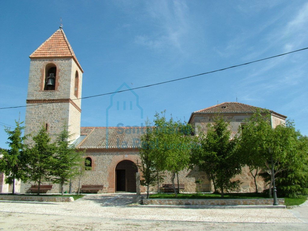 Vista desde el sur de la iglesia