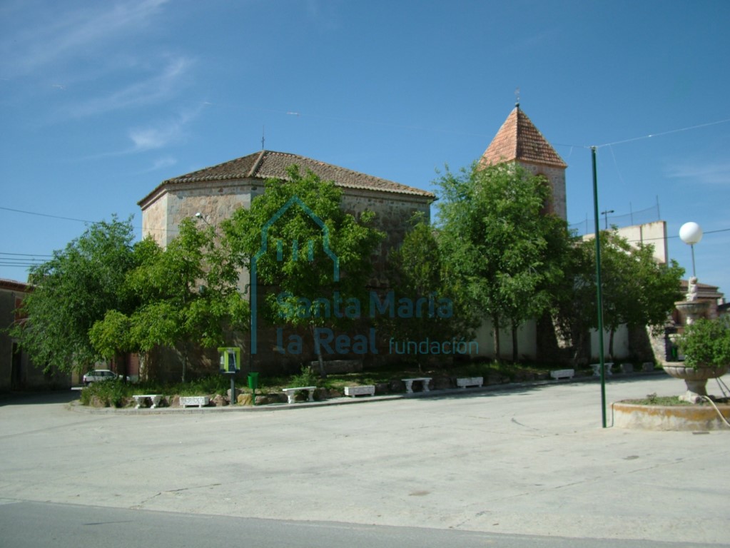 Vista de la iglesia desde el noreste