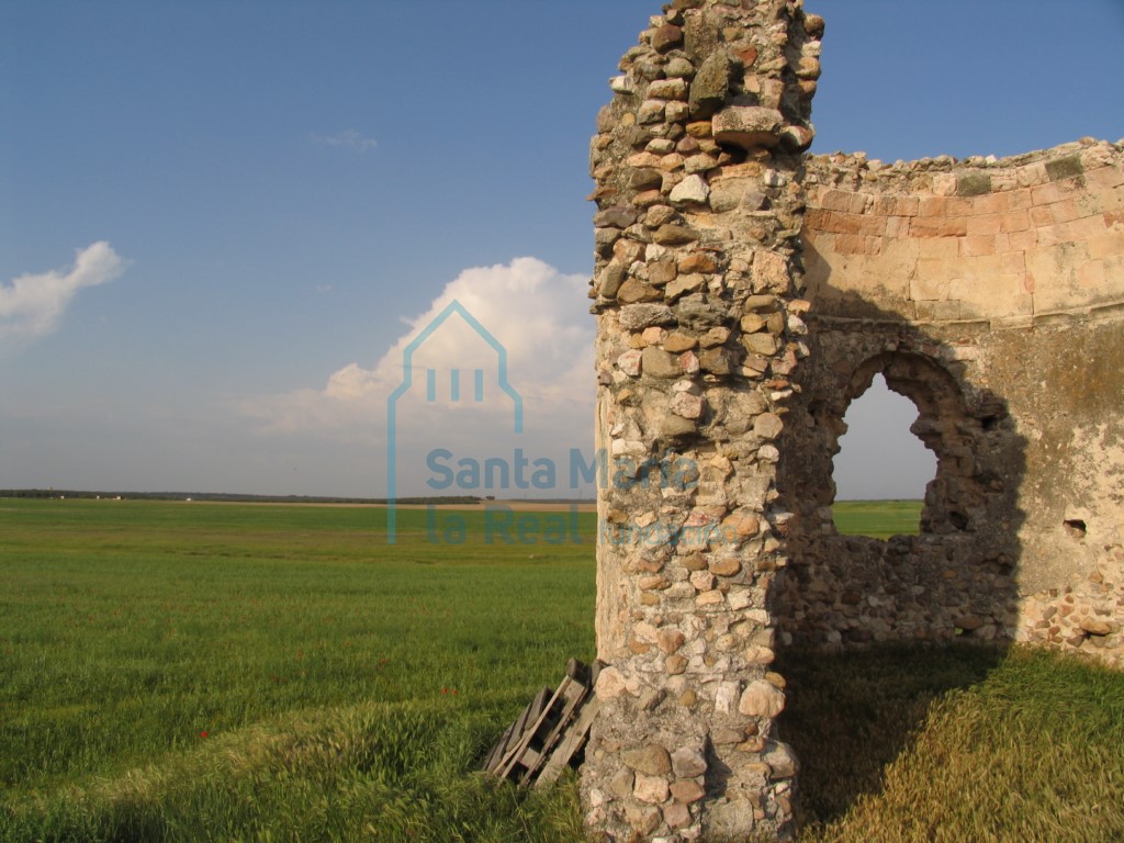 Muro lateral del interior