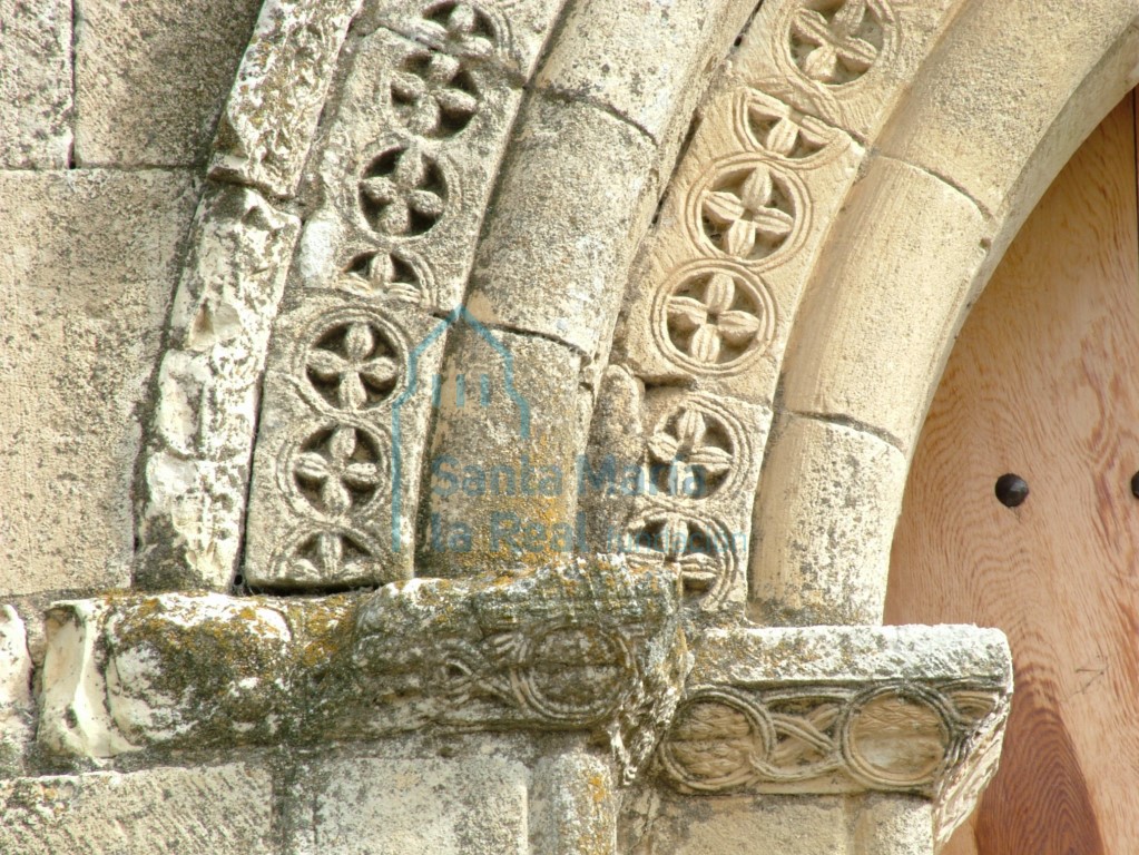 Detalle de la portada septentrional