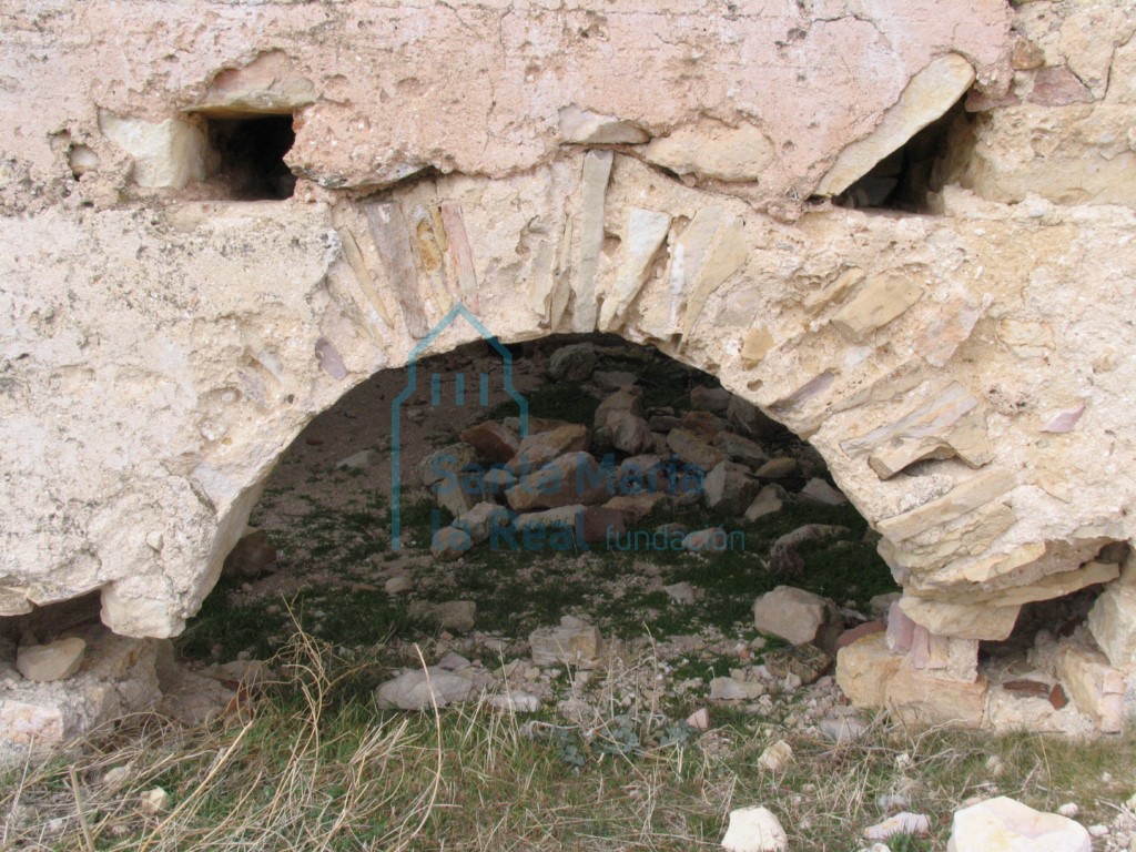 Restos de un arco del lado sur del Torregil
