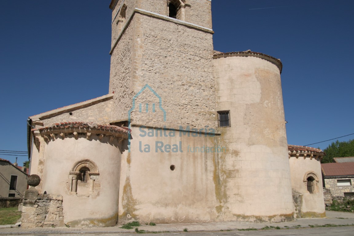 Vista este de la iglesia