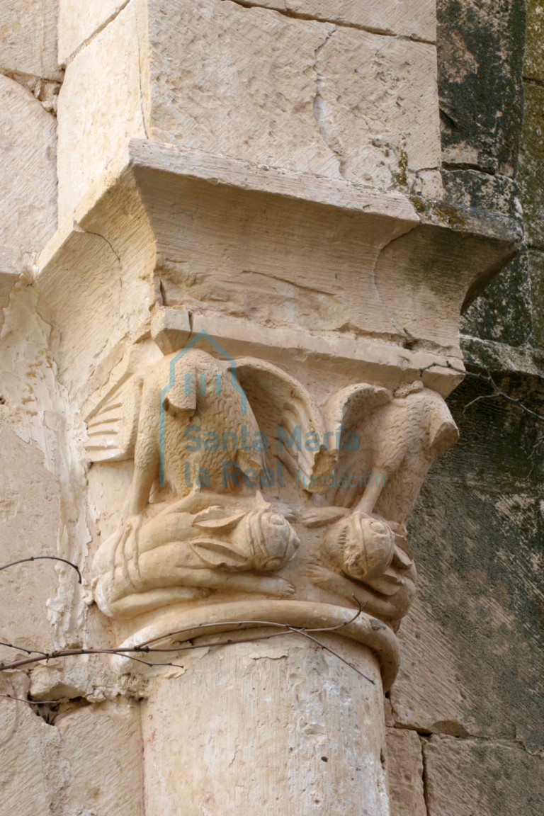 Capitel de la nave