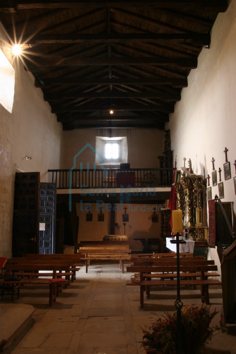 Interior de la iglesia desde la cabecera