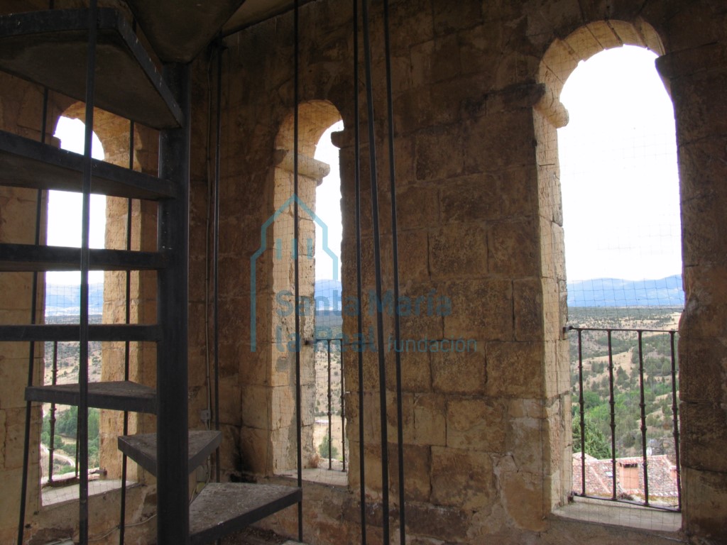 Interior del segundo piso de la torre